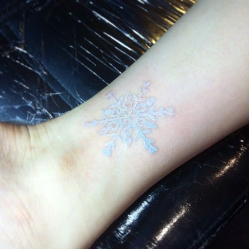 Imponderavel de um floco de neve no pulso