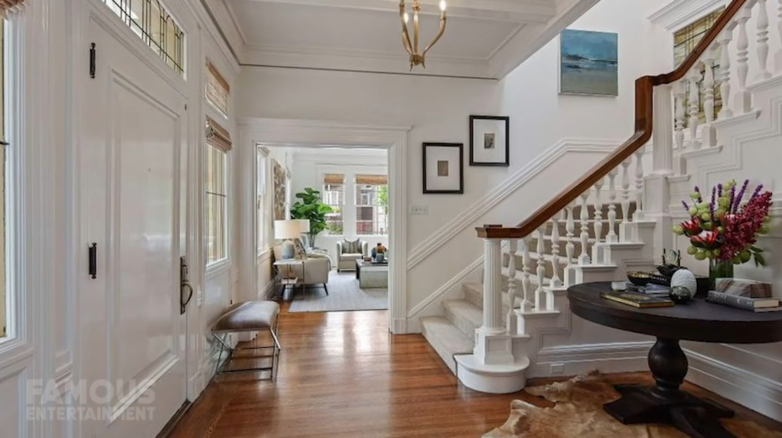 Tour Julia Roberts New Home vs. 32 Interior Design Photos 2020