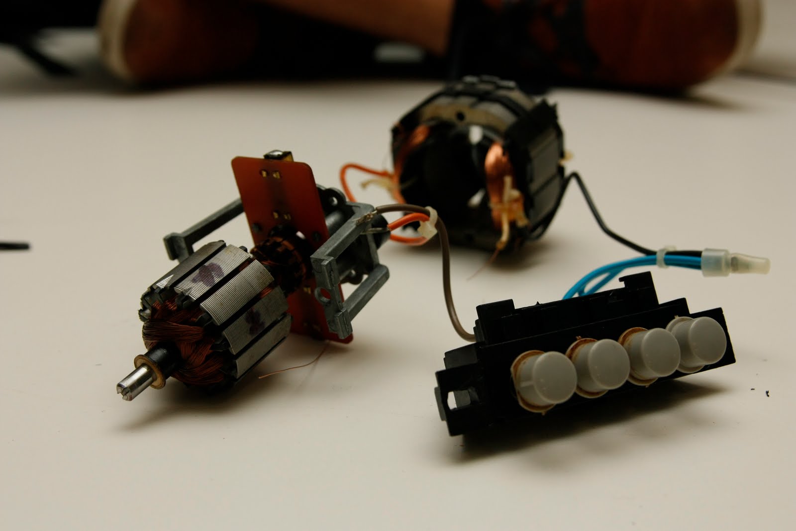 Julian's INDUSTRIAL DESIGN SCRAPBOOK Blender Disassembly