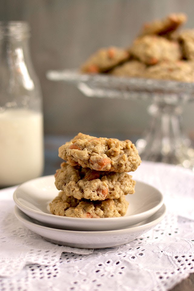 Cookies with Oats & Butterscotch Chips