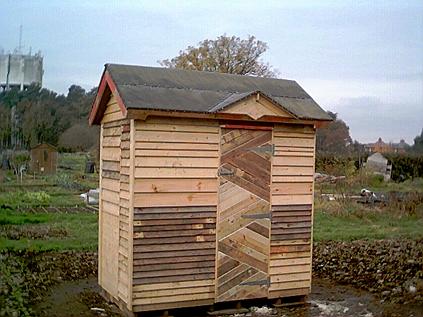relaxshacks.com: five fab pallet sheds, huts, forts
