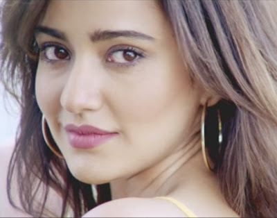 Ishq Mubarak Lyrics - Tum Bin 2 | Neha Sharma Ishq Mubarak Lyrics - Tum Bin 2 | Neha Sharma
