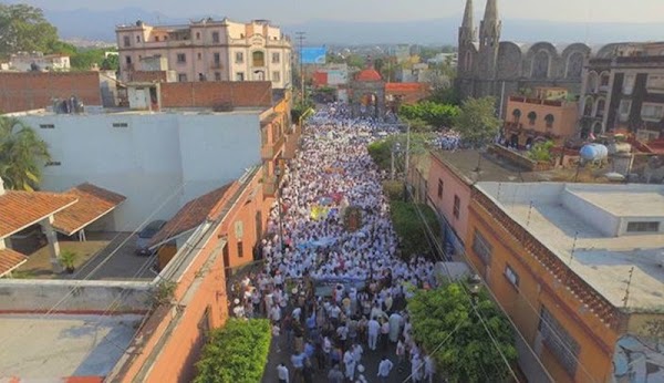 Morelos está herido, necesita paz: claman en marcha encabezada por Blanco y Sicilia en Cuernavaca