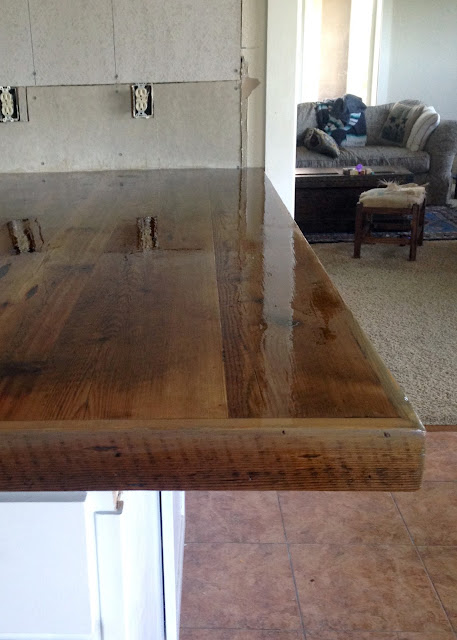DIY Reclaimed Wood Countertop - coating with Spar Urethane