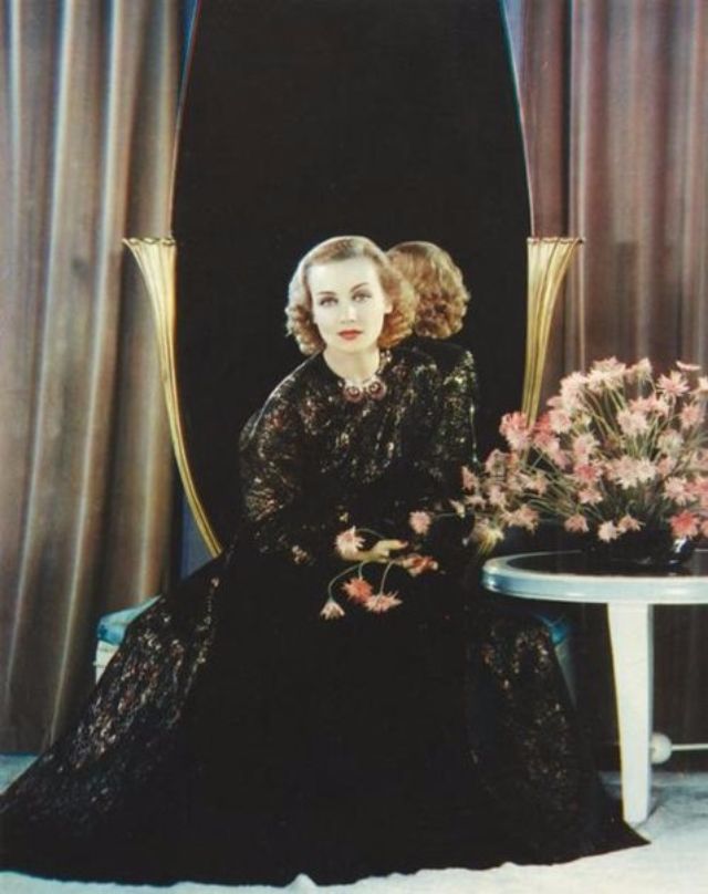 Stunning Image of Carole Lombard in 1936 