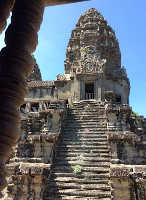 Budget Biyahera - Angkor Wat