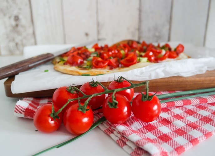sia´s soulfood foodblog: Tomaten-Flammkuchen sia´s soulfood foodblog: Tomaten-Flammkuchen