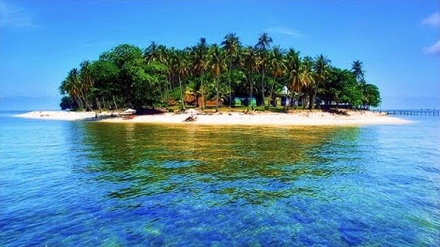 Sepotong keindahan di Pulau Randayan Sepotong keindahan di Pulau Randayan