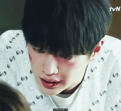 [상플] 결혼식 지겨워 죽겠는데 웬 여자가 부케를 받고 있음.gif | 인스티즈