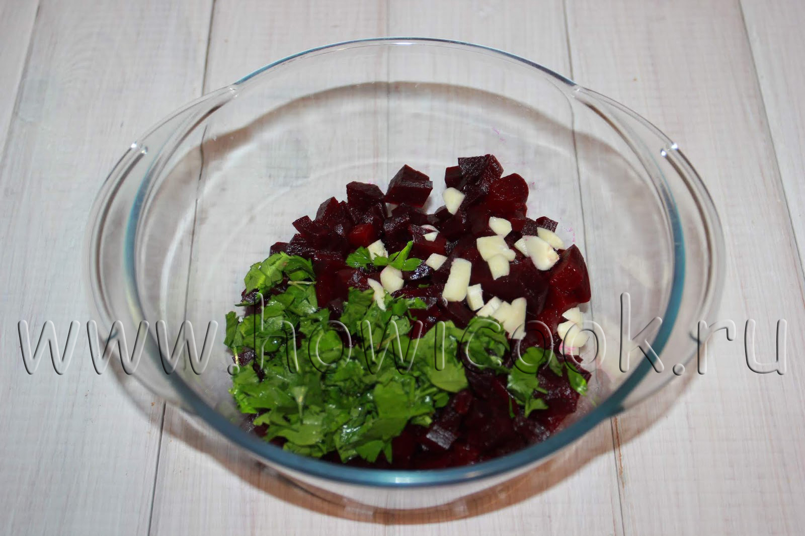 Салат из селедки и свеклы под апельсиновым соусом