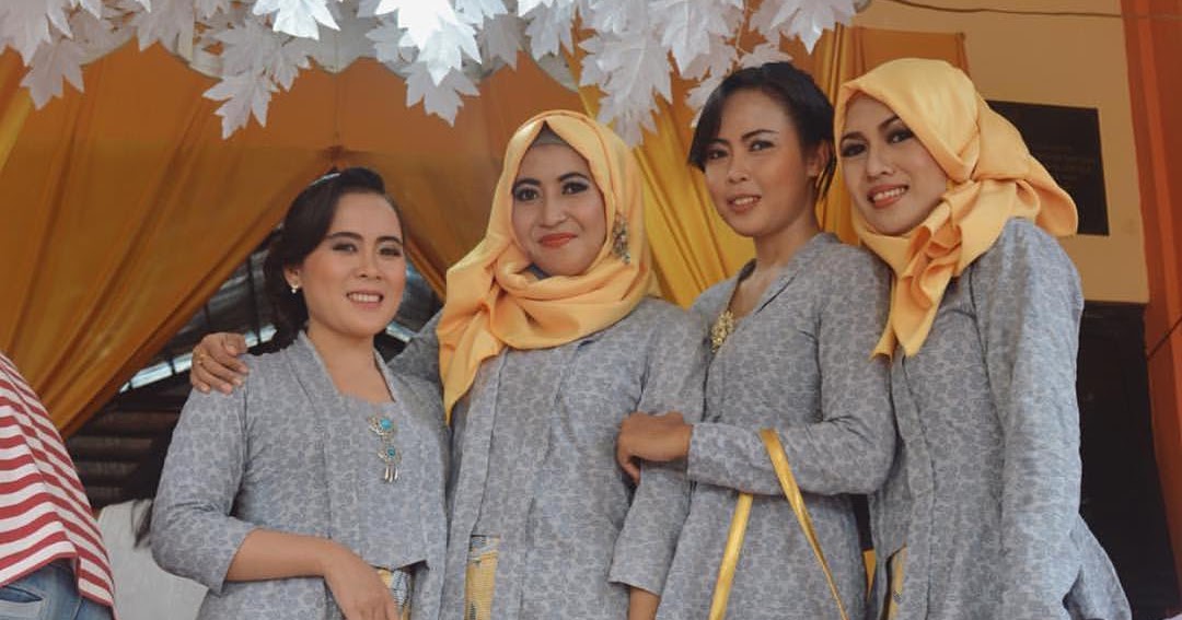 kebaya prada