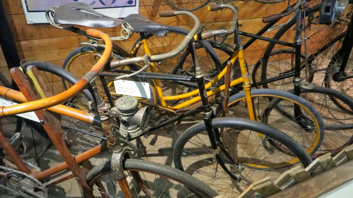 biciak Glenn Eames' Old Spokes Home in Burlington, Vermont