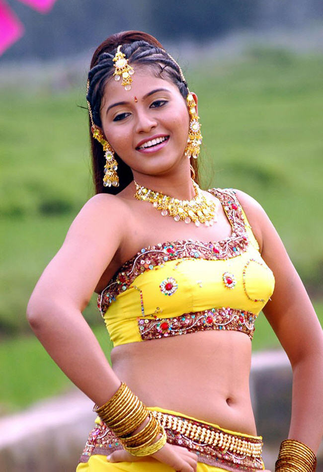 Tamil Actress Anjali Hot Deep Navel Show Photos ~ Actress