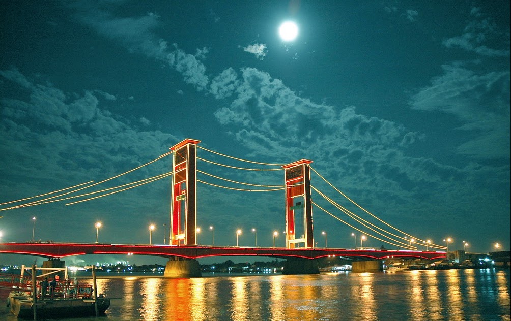 Pemandangan Kota Palembang Indonesia - Betara