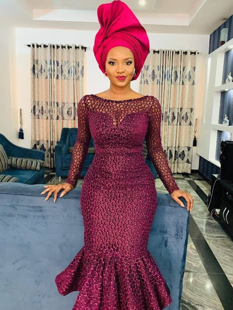 31 Latest Native Aso Ebi Styles Attires For Women To Rock In 2019 Nothing looks better than an elegant African inspired outfit 31 Latest Native Aso Ebi Styles Attires For Women To Rock In 2019