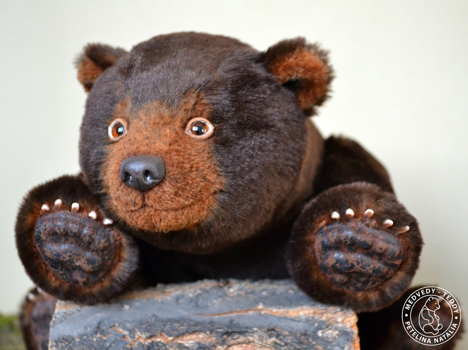Https bel mishka. Мишка Белл. Brownie Bear and Brownie Bear. Brown Brownie Bear Pencil Case.