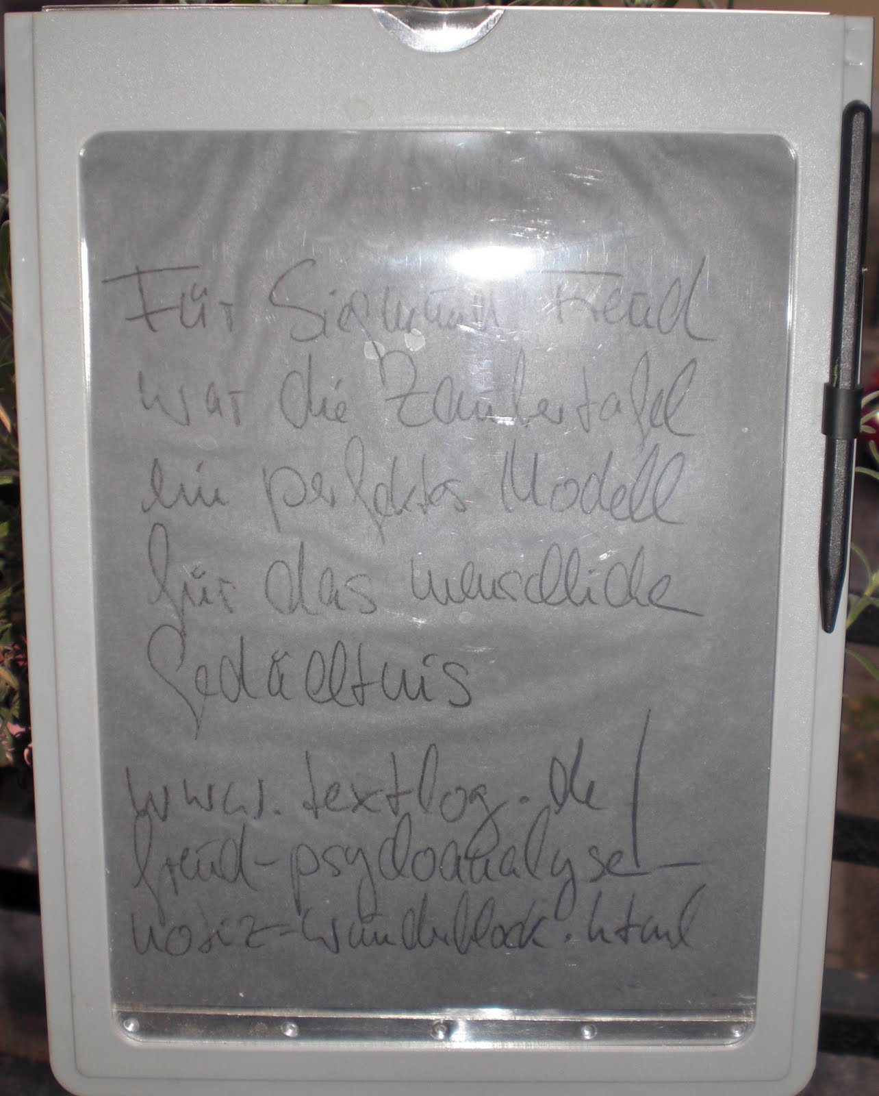 Skizzenblo(ck)g: Gespeichert auf der Zaubertafel N°1