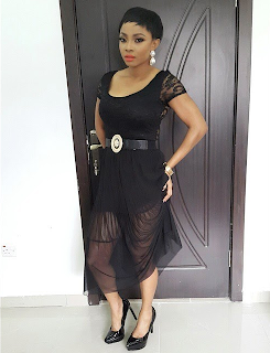 Toke Makinwa dazzles in black outfit