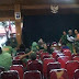 Anggota Koramil Pasar Kliwon Berikan Materi Disiplin Kepada Linmas Se Kecamatan Pasar Kliwon Di Pendhapi Gede Balaikota Surakarta