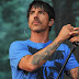 Los Red Hot Chili Peppers posponen shows