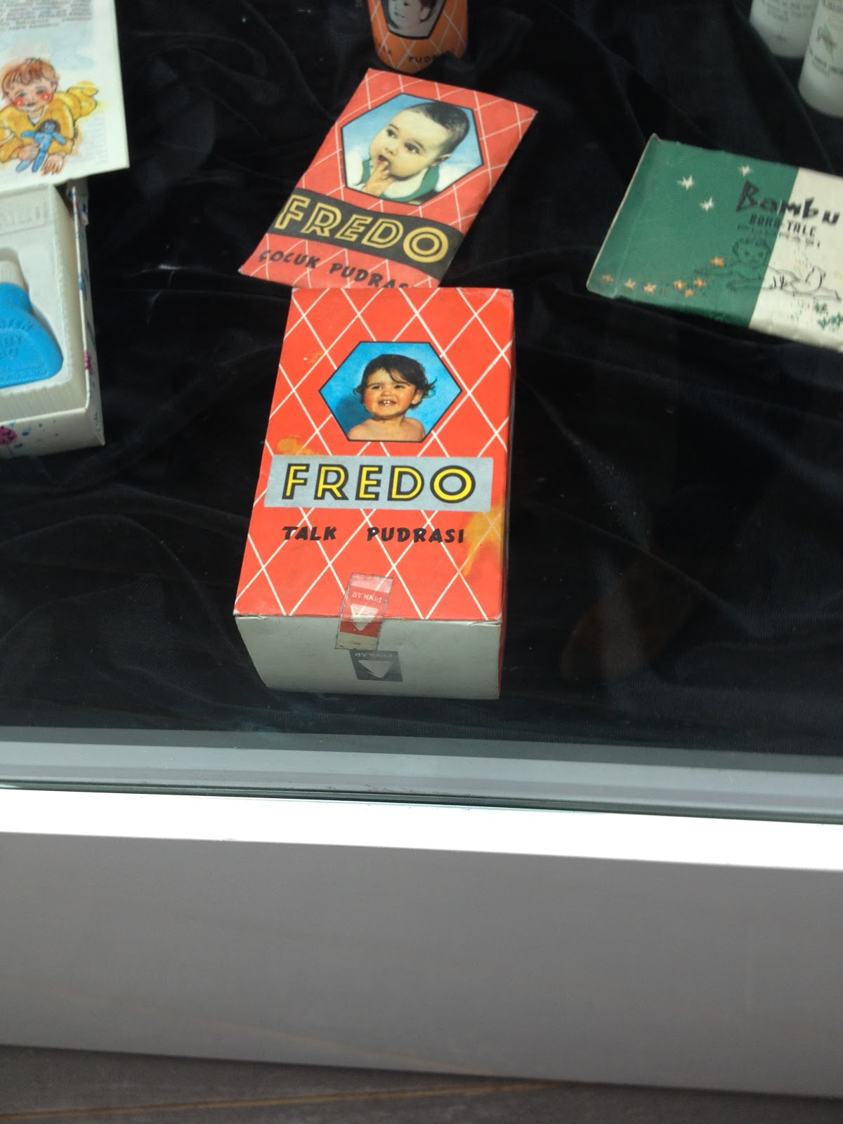 mint elephant in NİL E BEBEK�TEN HARİKA BİR SERGİ)