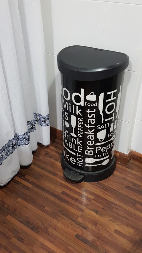 Cómo eliminar el mal olor de tu cubo de basura