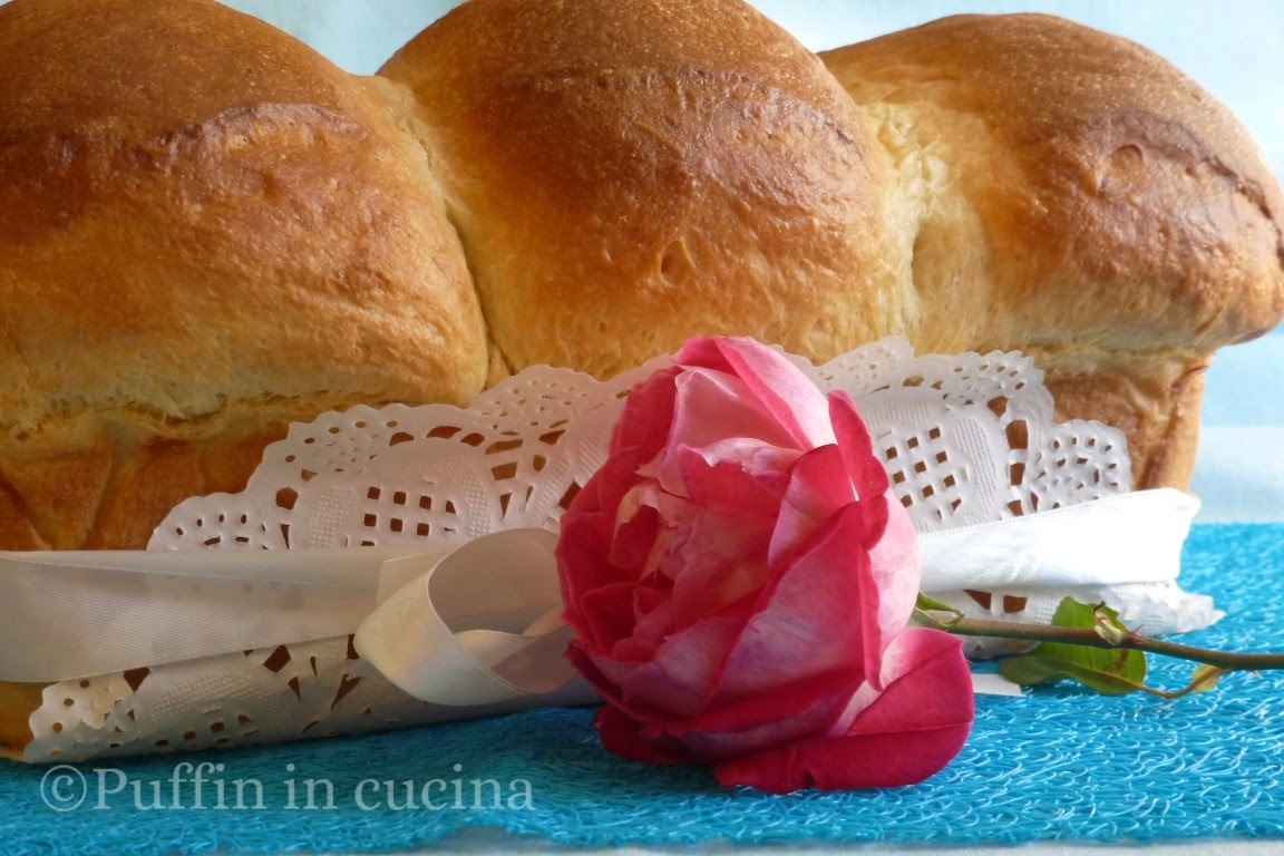 Pan brioche con pasta madre profumato alla vaniglia....