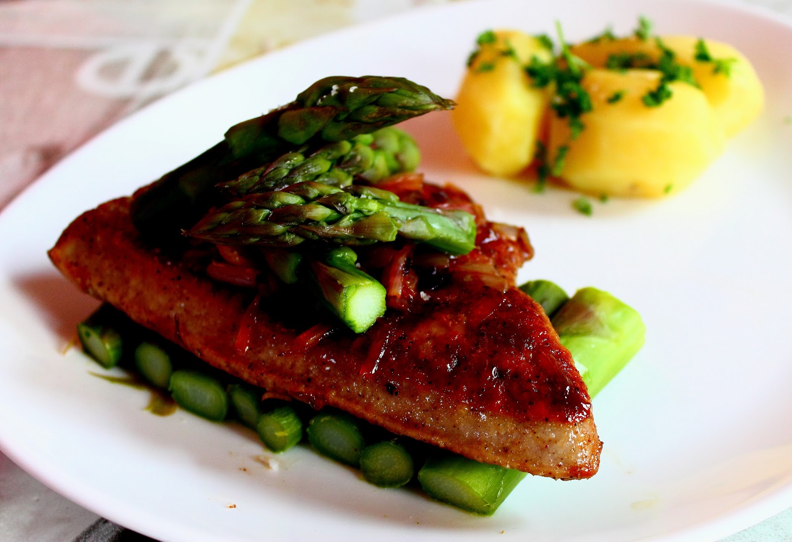 À vous de goûter: [Ce soir...] Foie de veau poêlé, échalotes confites
