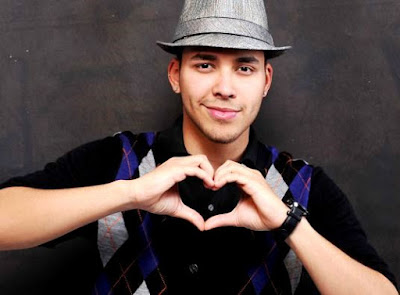 Prince Royce Foto de Prince Royce con sombrero