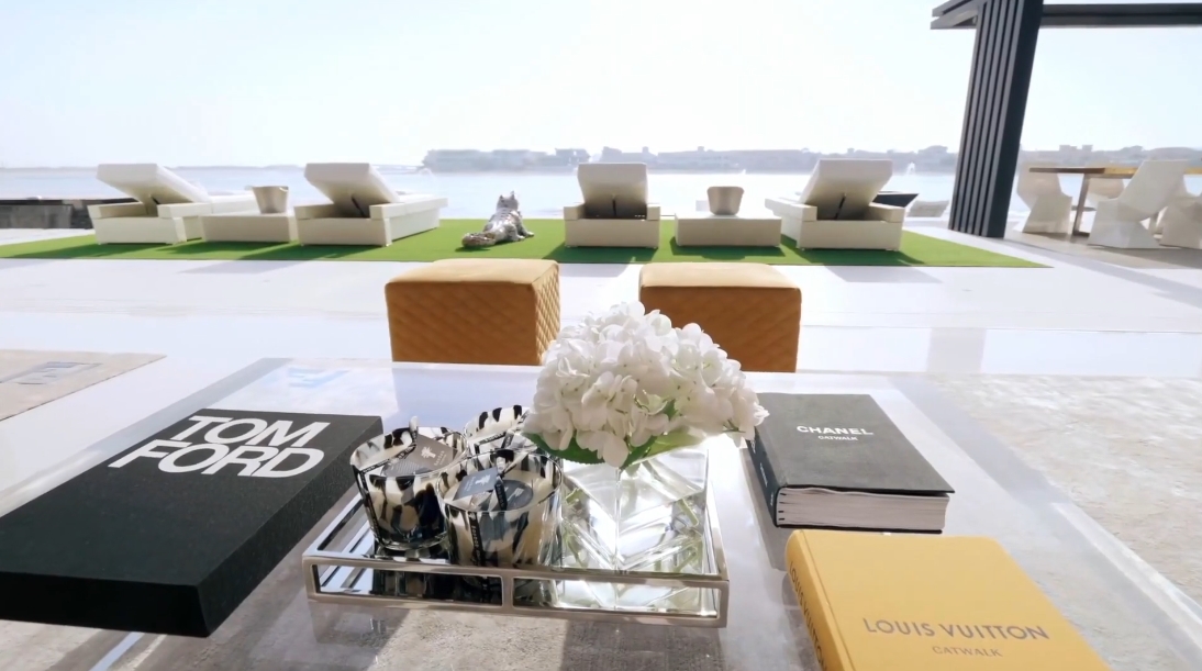 92 Interior Design Photos vs. ONE100, Palm Jumeirah Dubai Luxury Beach Mansion Tour