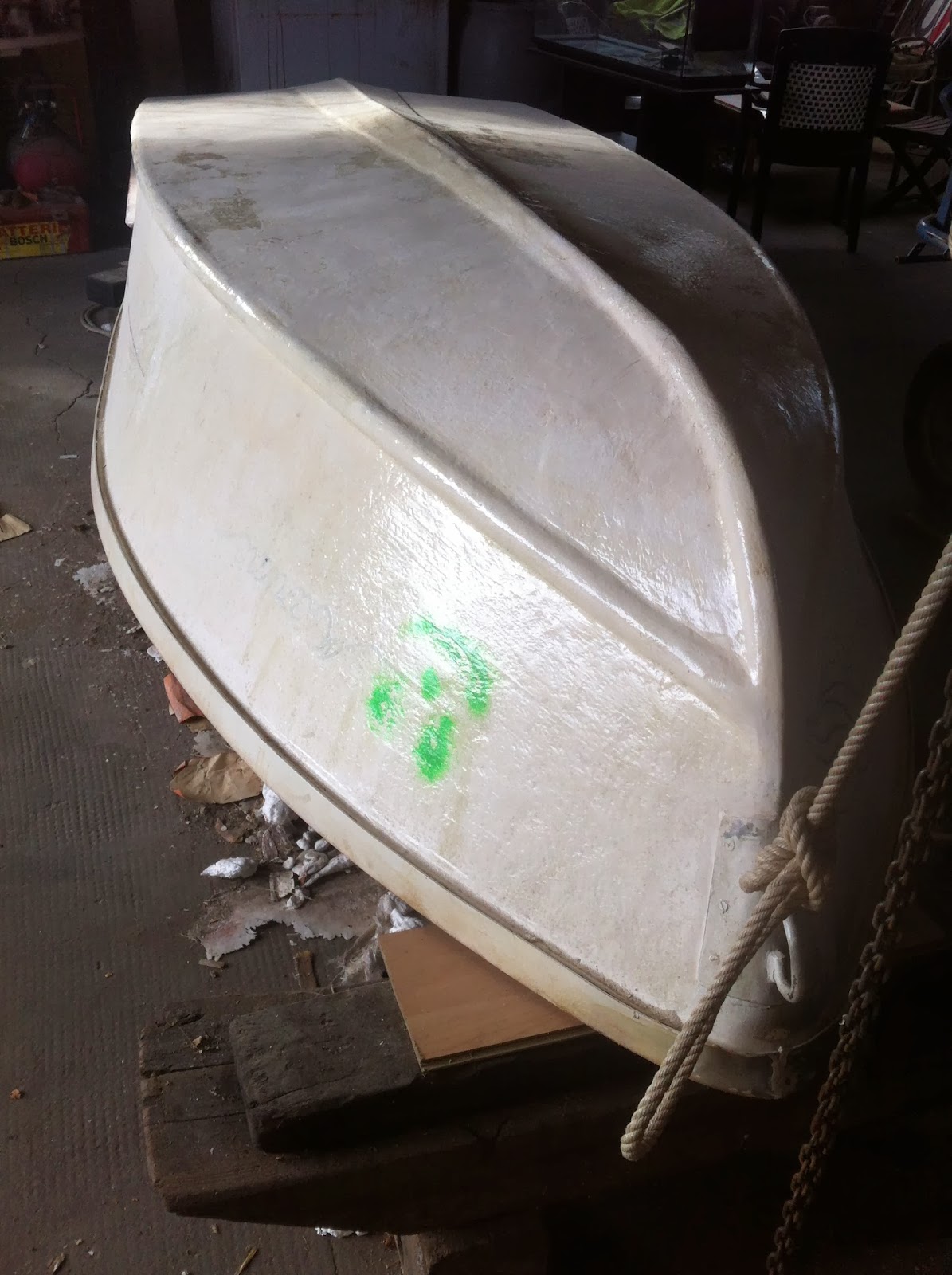 Restauration coque de bateau 4. Résine / toile de verre