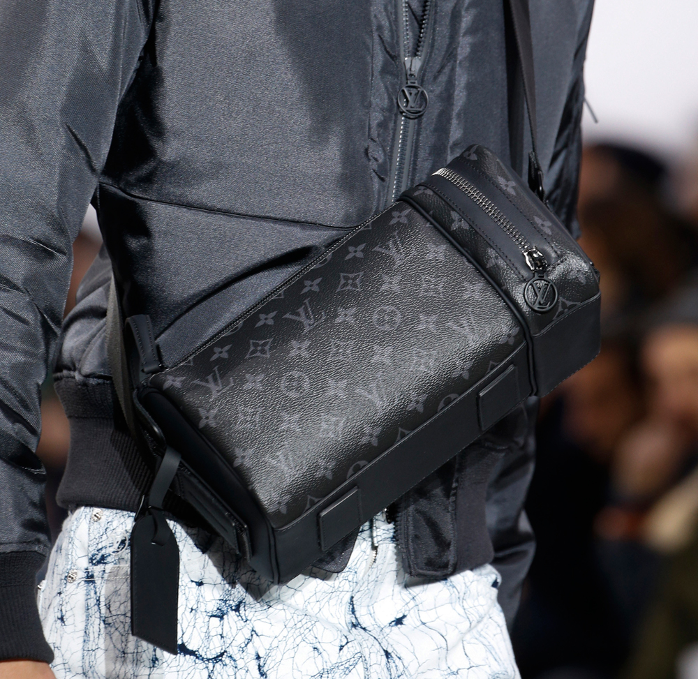 MIKE KAGEE FASHION BLOG : LOUIS VUITTON DEBUTS NEW BAG COLLECTION AT MEN&#39;S FALL 2016 FASHION ...