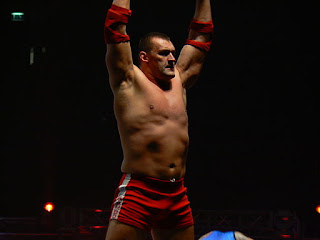 Vladimir Kozlov victory pose Former WWE Superstar Vladimir Kozlov
