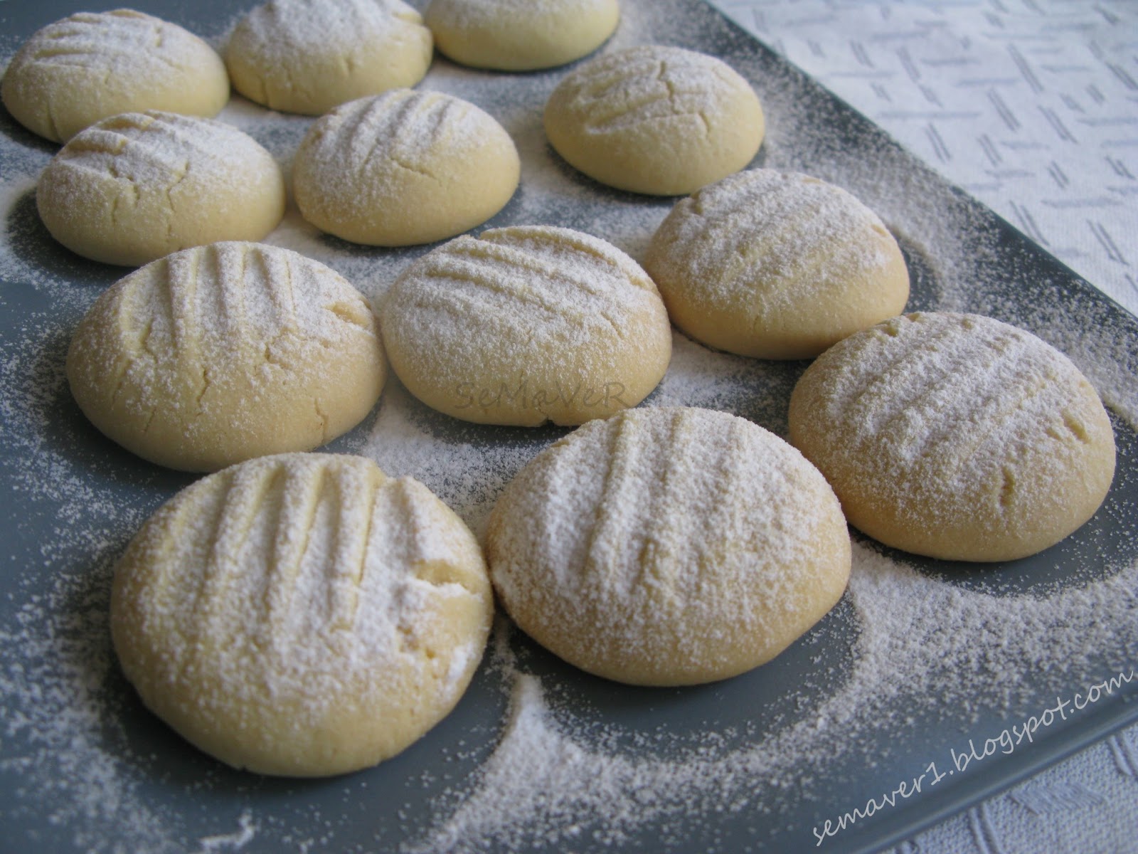 SeMaVeR Un Kurabiyesi 2 ve bir yumurtalı çay menüsü