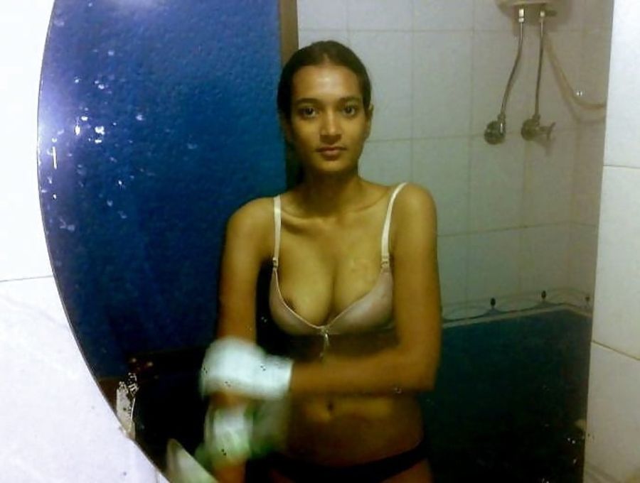 Self Made Nude Desi Teens Pic