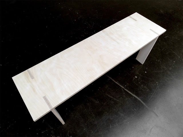 AH HA Andres Gonzalez Gil banco contrachapado plywood bench multiplex furniture