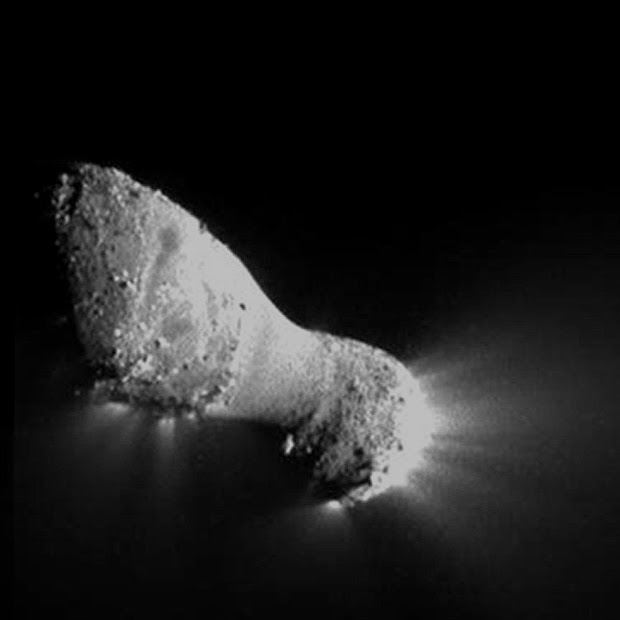 Comet Hartley 2 detailed close-up by NASA's EPOXI Mission