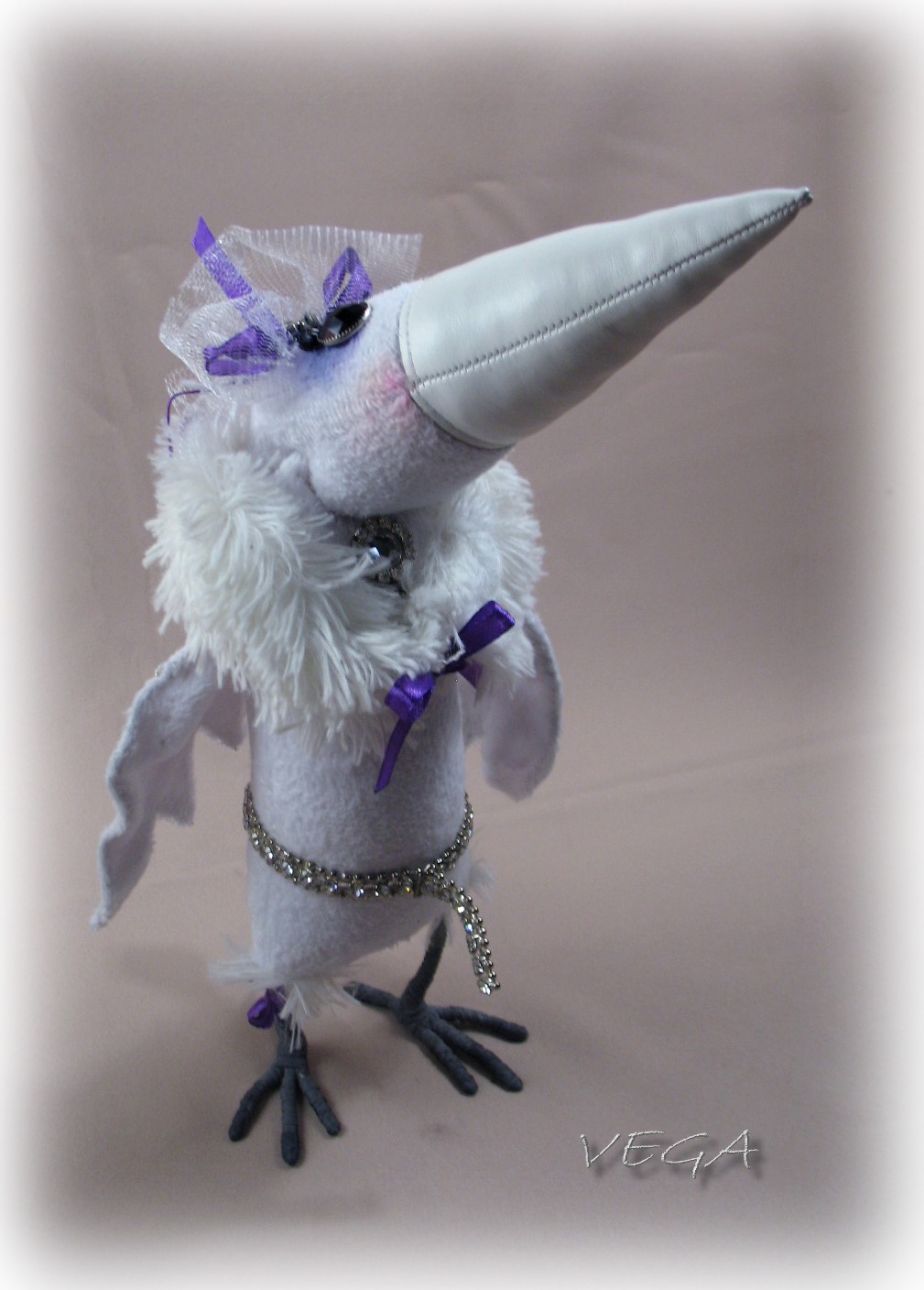 Домик мягких игрушек: Белая ворона