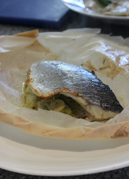 Baked fish en papilotte Baked fish en papilotte