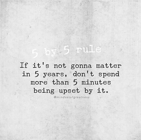 тратить деньги картинка. Spend no more than. It doesn't matter. Spend spended. What do you dream about.