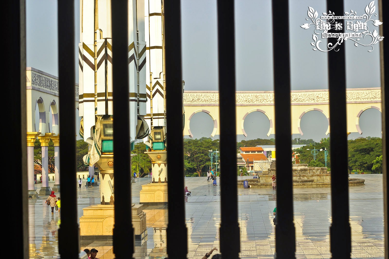 Masjid Agung Jawa Tengah Jendela Masjid Agung Jawa Tengah