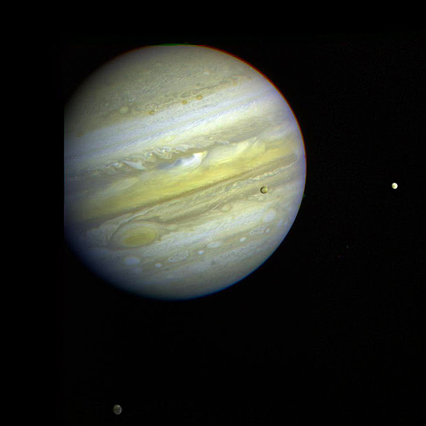 Voyager 1's family portrait of Jupiter and 3 Galilean Satellites