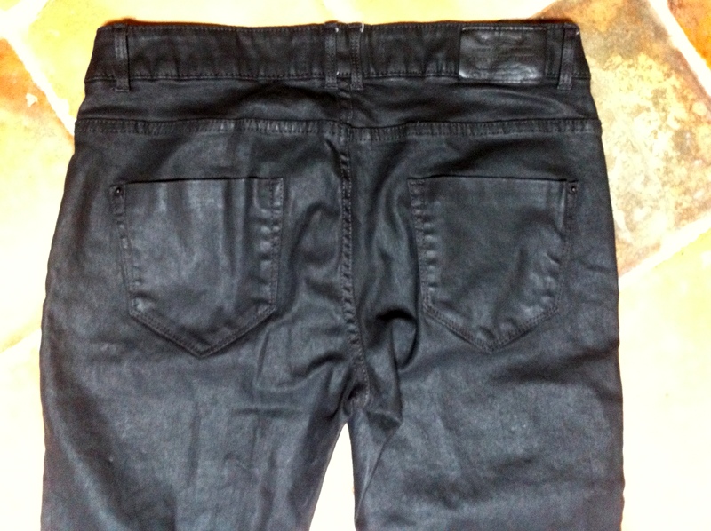 Zara jean noir - Anthony Roshan