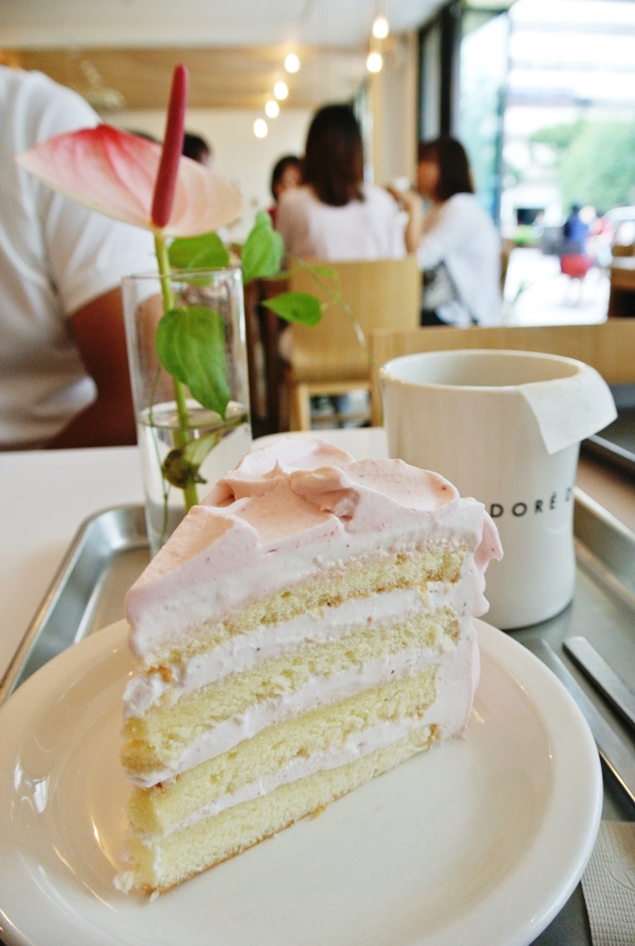 Strawberry Milk Cake