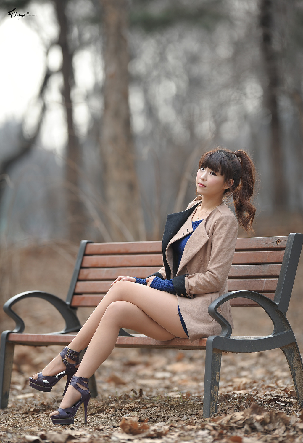 Cute Asian Girl Lee Eun Hye In Blue