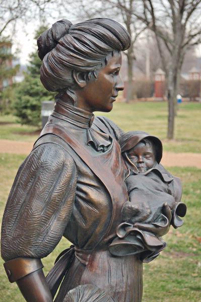 George Lundeen 1948 | American Figurative sculptor George Lundeen 1948 | American Figurative sculptor