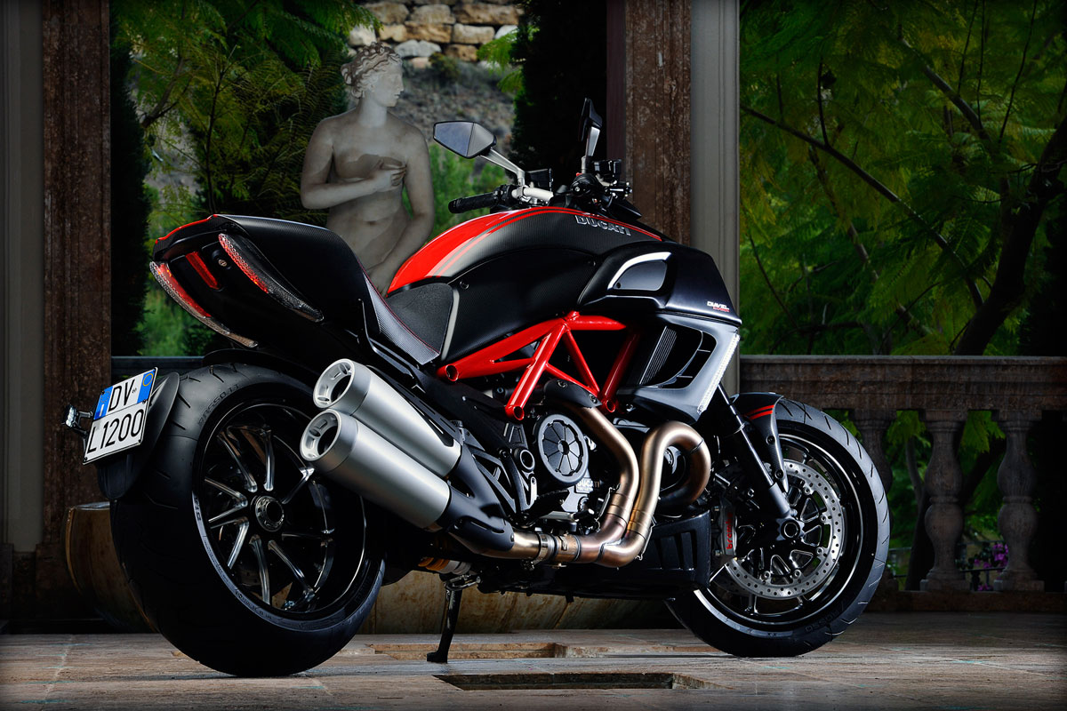 Fotos de Motos Fotos Diavel 1198 Carbon Ducati