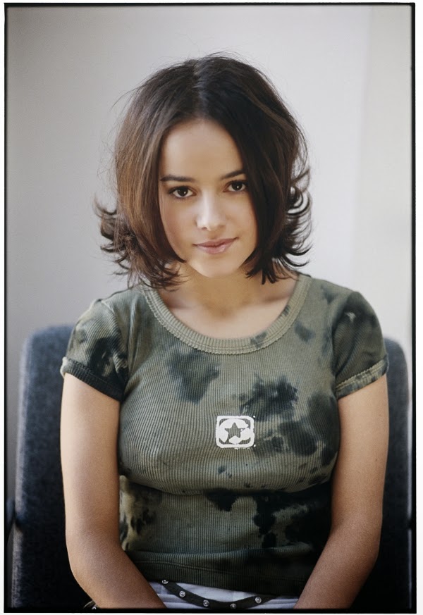 Alizee Body Measurement, Bikini, Bra Sizes, Height, Weight
