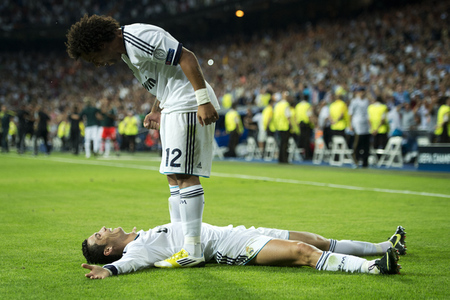 Ռոնալդոն և Մարսելոն տոնում են հաղթական գնդակը Ռոնալդոն և Մարսելոն տոնում են հաղթական գնդակը