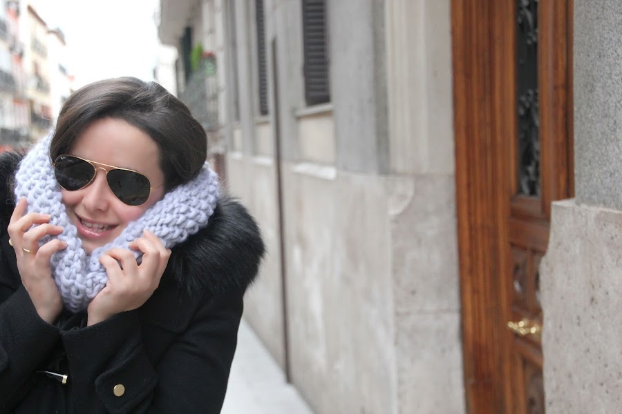 DIY Cómo hacer una bufanda circular o un cuello cerrado de lana DIY. Tejer con dos agujas diy